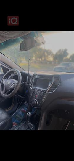 Hyundai Grand Santa Fe